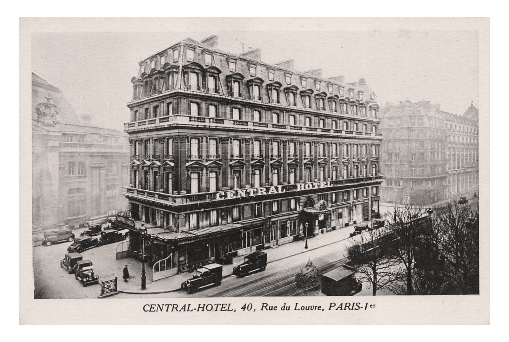 Paris, Central Hôtel rue du Louvre.jpg