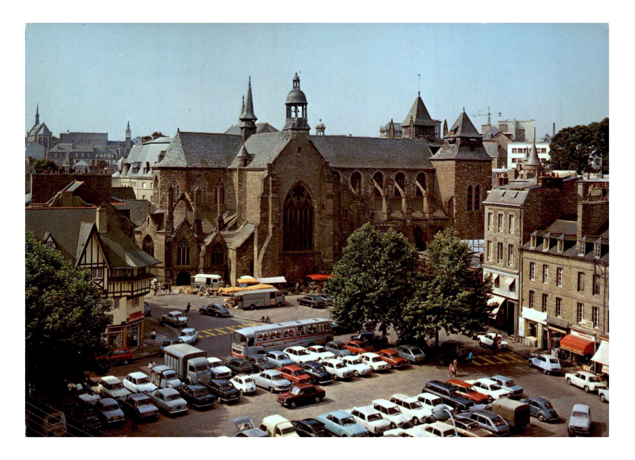 Saint Brieux, Bretagne, Place de la Grille (1179).jpg