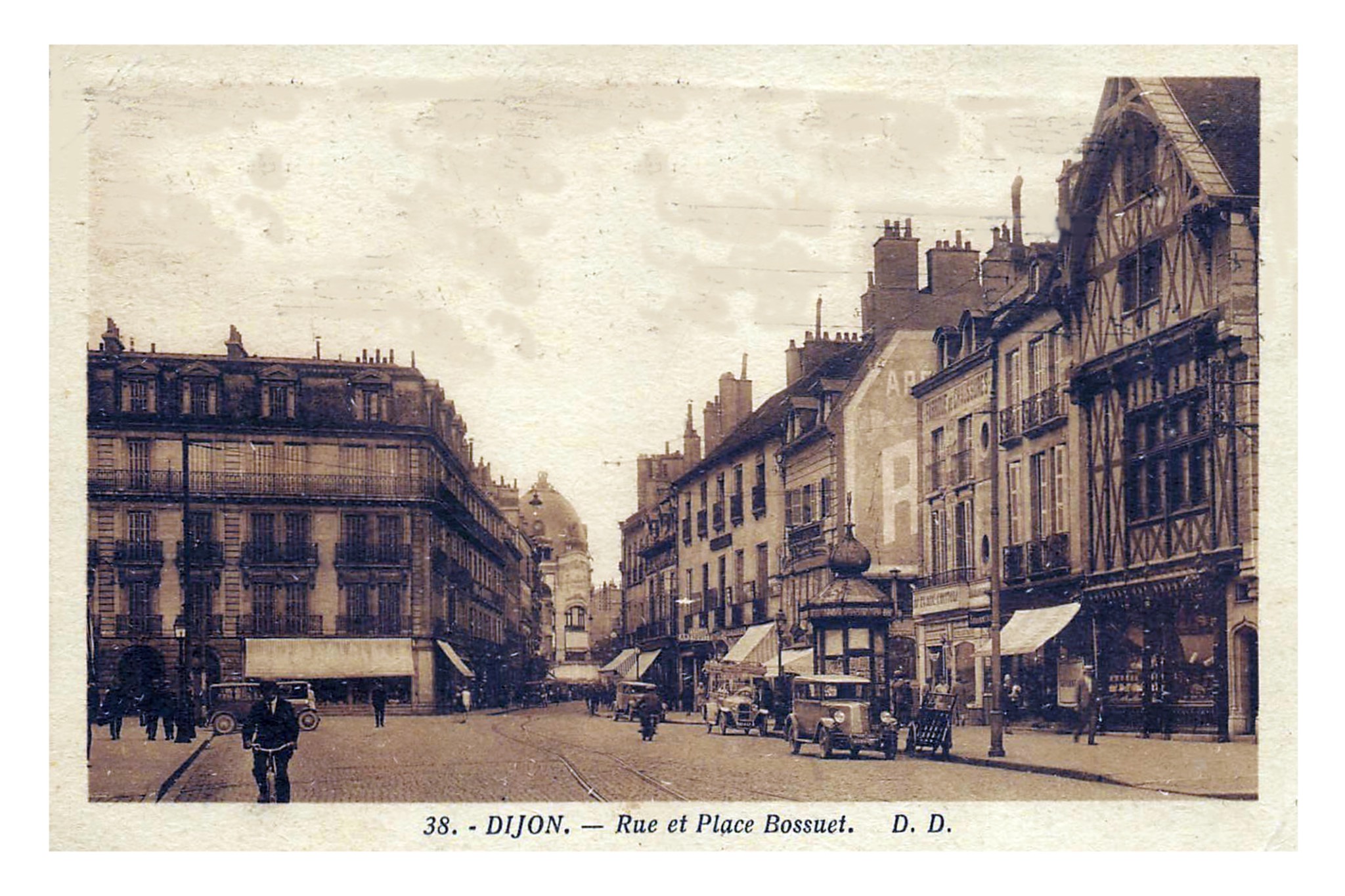 Dijon, Côte d'Or, Place Bossuet (DD 38).jpg