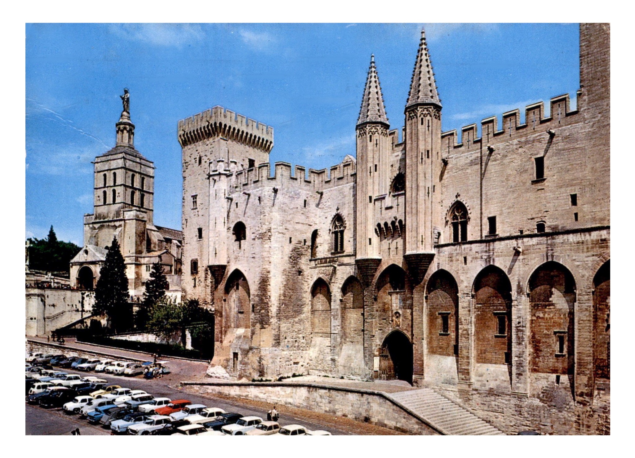 Avignon, Vaucluse, le palais des Papes (SEPT 68).jpg