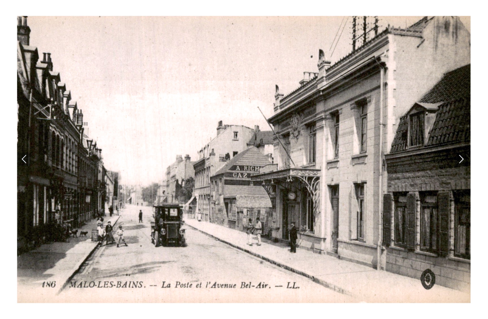 Malo les Bains (Nord), avenue Bel Air & la Poste (LL 186).jpg