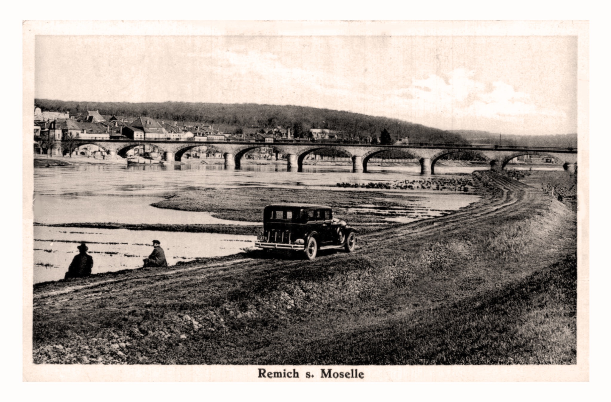 Remich sur Moselle (L).jpg