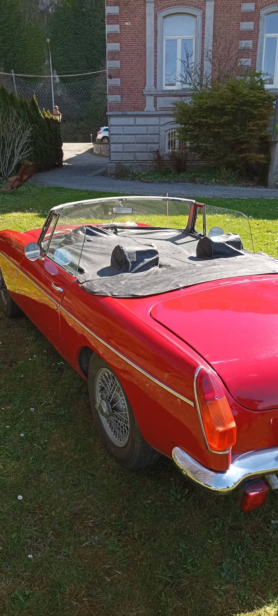 MGB5.JPG