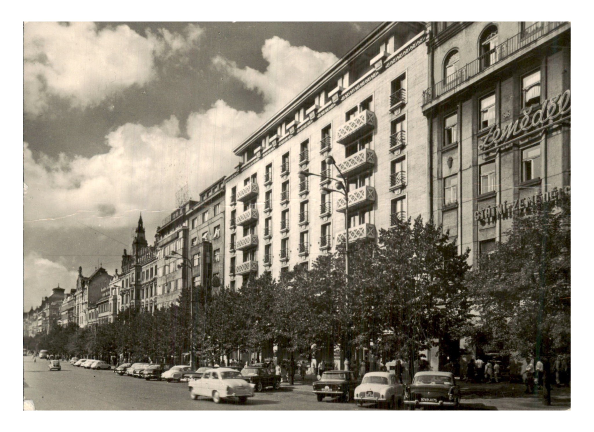 Prague, Bohême (Tchécoslovaquie), Square Wenceslas Hôtel Jalta .jpg