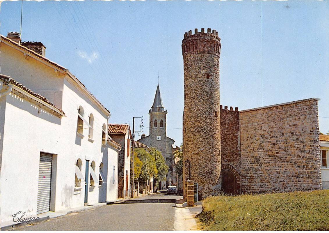 Villeneuve-de-Marsan-40-la-vieille-tour-et-l-glise.jpg