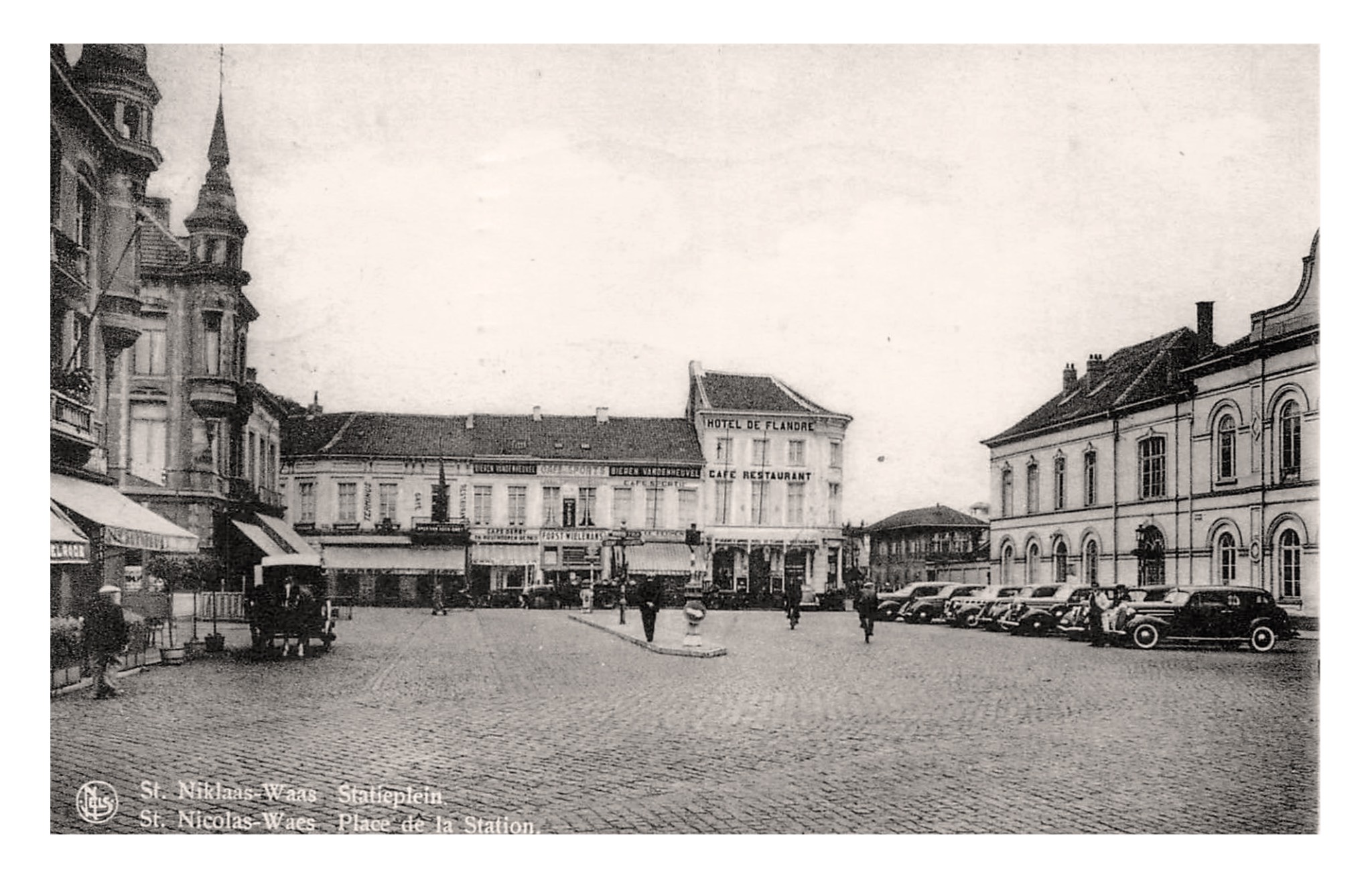 Saint Nicolas (B) Place de la Gare (Nels).jpg