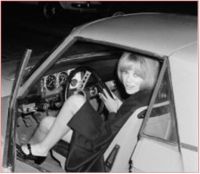 000_Mireille_Darc_-_Matra_530_-_1.jpg