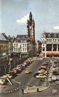 1962_Douai_285929_-_Place_d_armes.jpg