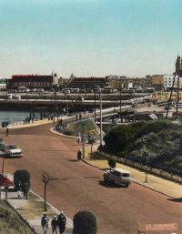 Calais_286229_-_Renault_Juvaquatre___.jpg