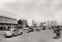 Canet_Plage_286629_-_Peugeot_2032C_Renault_4cv_et_Dauphine2C_Panhard_Dyna___.jpg