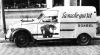 Citroen_2cv_-_Vache_qui_rit_-_1956.jpg