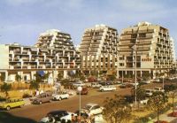 La_Grande_Motte_283429_-_Citroen_Ami_82C_2cv2C_DS2C_GS___.jpg