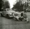 Peugeot_203_-_Patins_a_roulettes.jpg