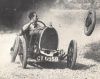 Raymond_Mays_sur_une_Bugatti_T13_sur_3_roues.jpg