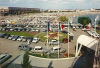 Royan_281729_-_Deux_ID_19_toit_blanc_et_caisse_grise_tout_comme_la_DKW_Junior_derriere.jpg