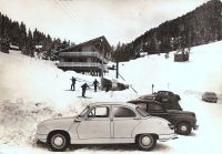 Saint_Pierre_d_Entremont_28Isere29_-_Panhard.jpg