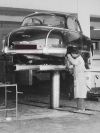 Station_services_-_Panhard_Pont_elevateur.jpg