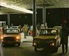 Station_services_-_Renault_8_et_Austin_1100.jpg