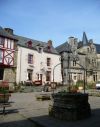 56_-_ROCHEFORT_en_TERRE____place_du_puits.JPG