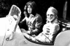 MICK-JAGGER-ET-MARIANNE-FAITHFULL-DANS-UNE-VOITURE-DE-SPORT-DECAPOTABLE-1969_655x438~0.png