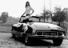 Jane_Birkin_et_son_cabriolet_Citroen_DS_19.jpg