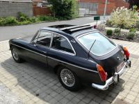 MGB_GT_1971~0.jpg