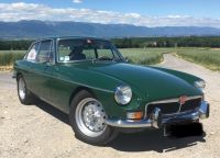 MGB_GT_avec_jantes_15_Laubscher_28CH29_et_center_caps.jpg