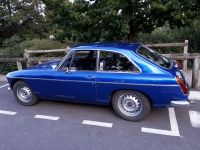 MGB_GT_avec_jantes_Nissan_N200.JPG