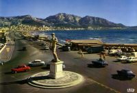 Marseille_281329_-_Renault_Dauphine2C_Peugeot_204___.jpg