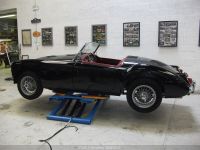 Pont-Elevateur-Ciseaux-Voiture-Auto-Mobile-Collectionneurs-ligh-55~0.jpg