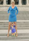 lhomme-petit-monde-rencontre-femme-aux-longue-L-1.jpg