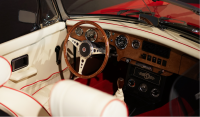 tableau_de_bord_bois_MGB_rouge_int_beige_2.png