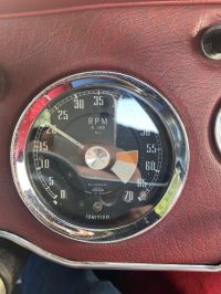 tachometer_MGA_1~0.jpg